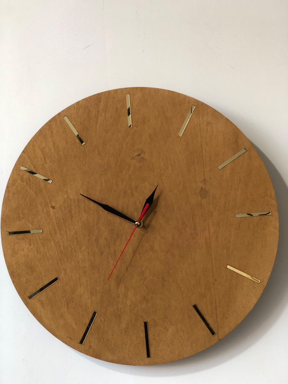 494356628_1394923828514420_5611972102314011548_n ساعة خشبية حائطية