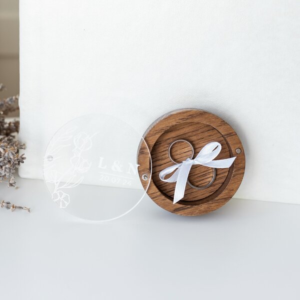 Dark-Stylish-wooden-wedding-ring-box-with-a-glass-lid-600x600 Engagement Ring Box gypsum with acrylic lid and magnet